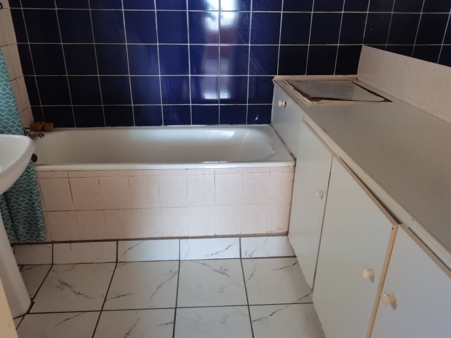 1 Bedroom Property for Sale in Port Elizabeth Central Eastern Cape